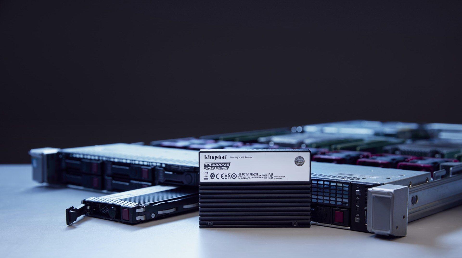 Dysk SSD Kingston DC3000ME 3.84TB U.2 (15mm) NVMe PCIe 5.0 SEDC3000ME/3T8 (DWPD 1) TCG — zdjęcie 4