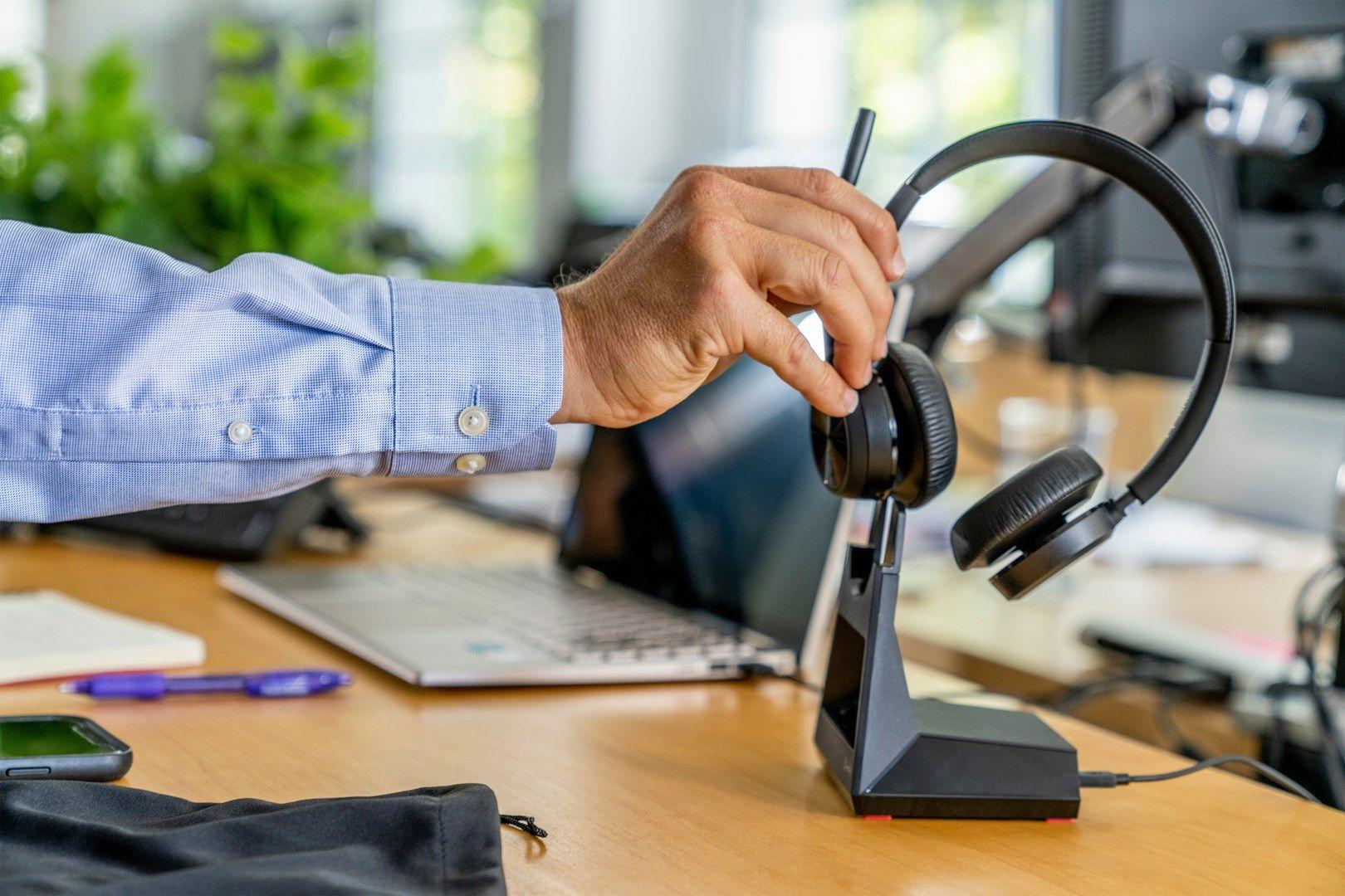 Słuchawki Poly Voyager 4320 MS Teams Certified USB-A Headset +BT700 dongle 77Y98AA — zdjęcie 6