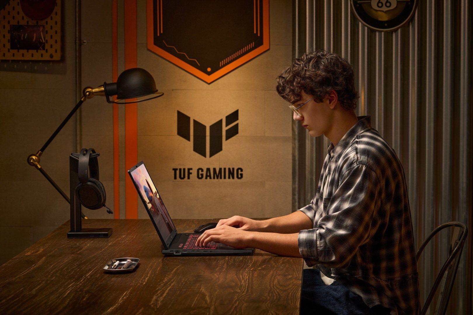 ASUS TUF Gaming A18 FA808UM-S9058 Ryzen 7 260 18.0" 2.5K 240Hz IPS-level 500nits AG 16GB DDR5 5600 SSD512 GeForce RTX 5060 8GB WLAN+BT LAN Cam1080p 90WHrs NoOS Jaeger Gray — zdjęcie 24