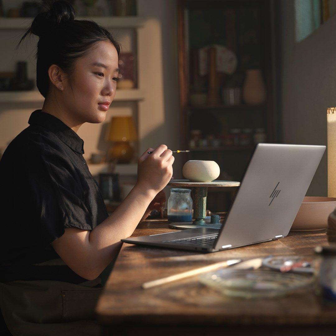 HP Envy x360 14-fa0016nw Ryzen 7 8840HS 14"WUXGA Touch 300nits 16GB LPDDR5-6400 SSD512 Radeon 780M Cam 5 Mpx IR 59Wh Win11 Meteor Silver Aluminum 2Y — zdjęcie 21