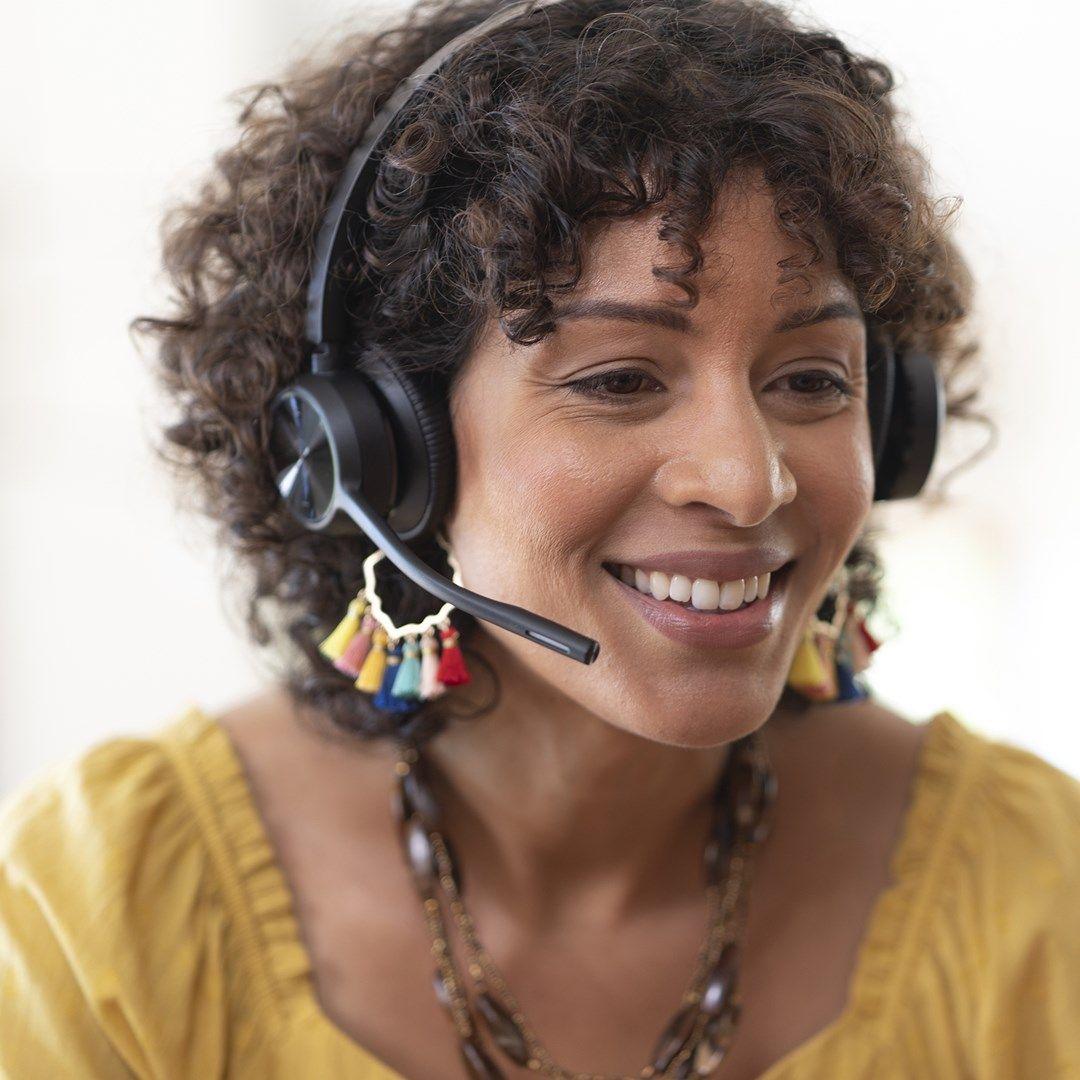 Słuchawki Poly Voyager 4320 USB-C Headset +BT700 dongle + podstawka ładująca 77Z31AA — zdjęcie 6