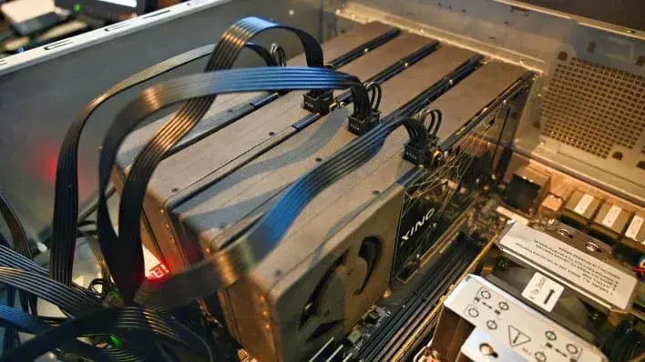 Intelowska bestia BMG-G31 ujawniona — Arc Pro B70 bierze scenę?