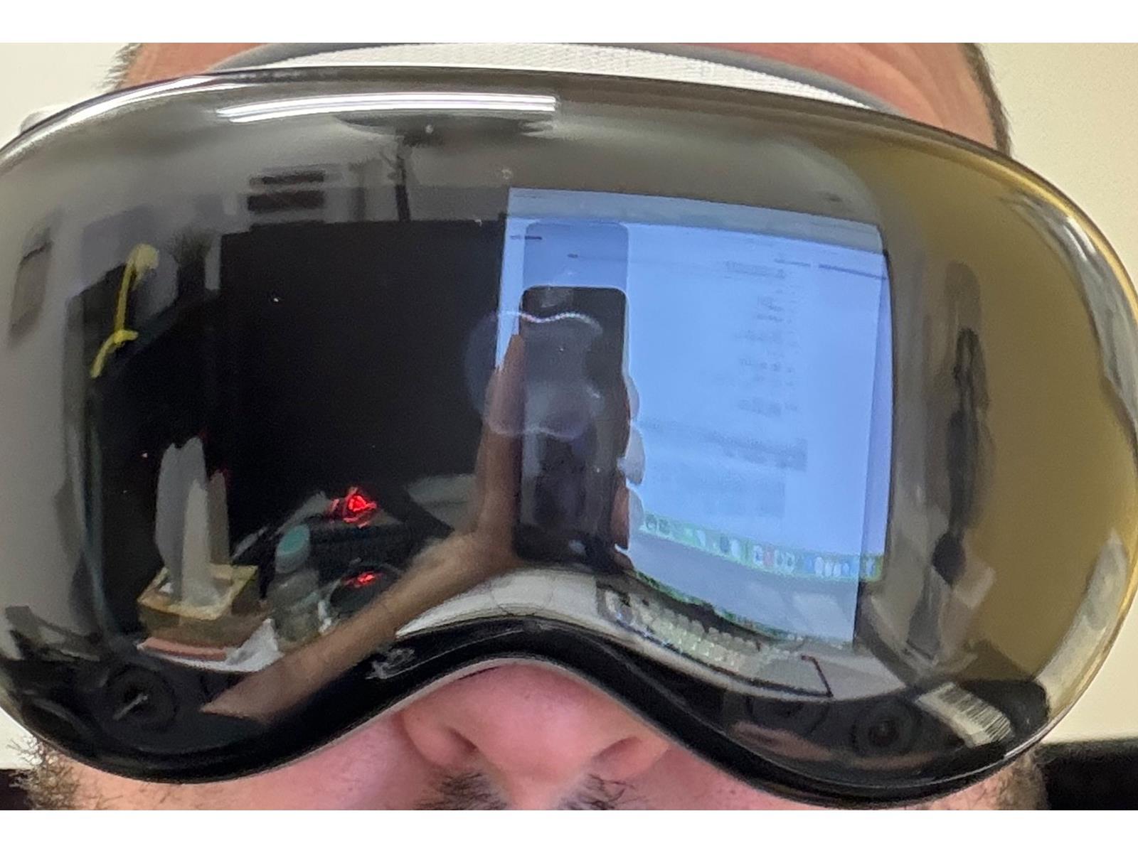 Przyszłość Apple Vision Pro w opałach — produkcja wstrzymana?